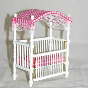 Canopy cot, pink and white checked insert