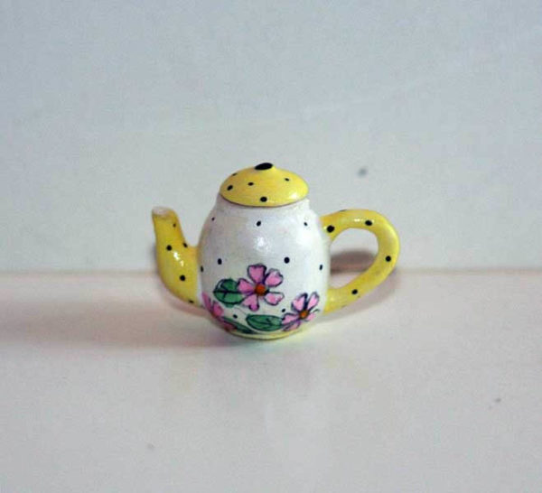 Teapot, yellow floral