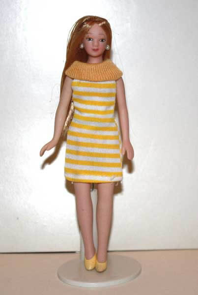 Lady - yellow-white striped dress