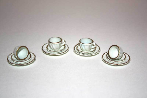 Cup/saucer and plate - set 4