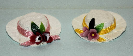 Straw hat with coloured trim
