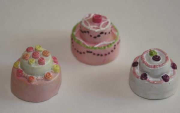 Pink cakes, set of 3