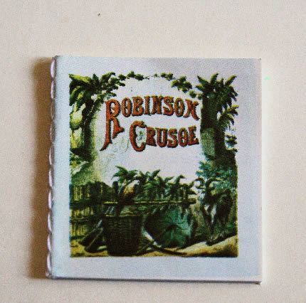 Antique readable book 'Robinson Crusoe'
