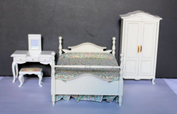 4 pce white bedroom set