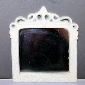 White resin wall mirror