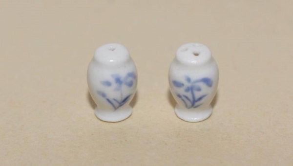 Salt and pepper shakers-blue flower trim