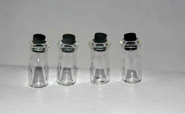 Glass jars, small