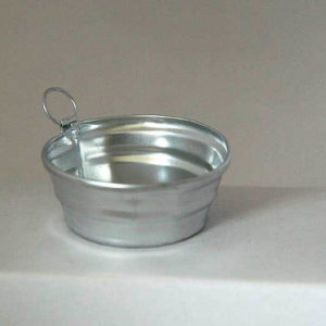 Round tin dish