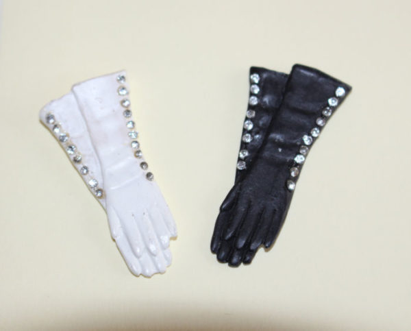 Gloves  - Pr. Black and White
