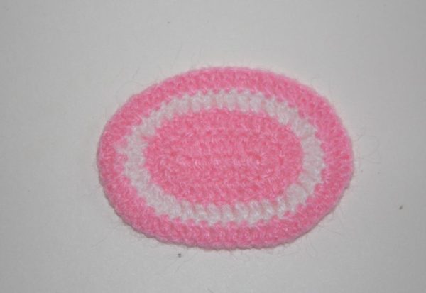 Mat, hand crocheted, pink