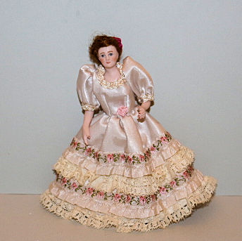 Lady in Dusty Pink Ball Gown 1:12 | The 